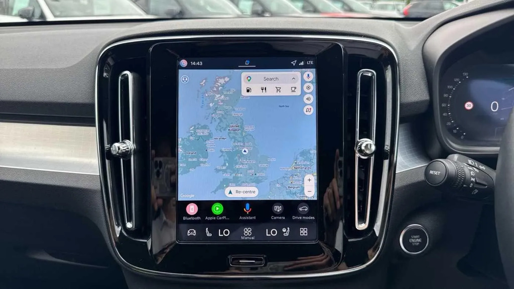 Volvo XC40 2.0 B4p 194 Plus Pro Black Edition MD75FAO Grey #16