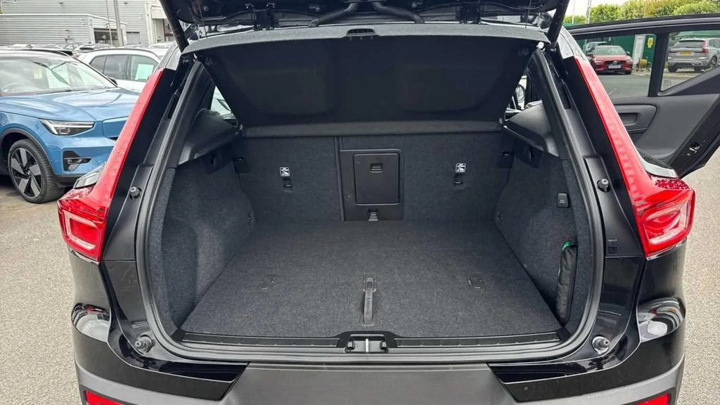 Volvo XC40 2.0 B4p 194 Plus Pro Black Edition MD75FAO Grey #13