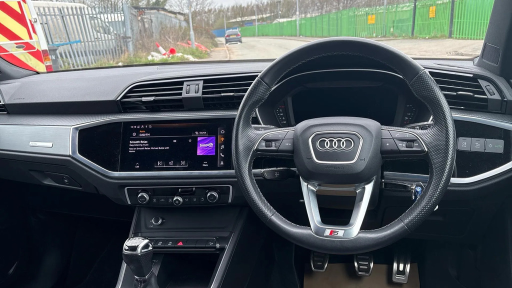 Audi Q3 35 Tfsi Black Edition Comfortsound Pack Grey #8