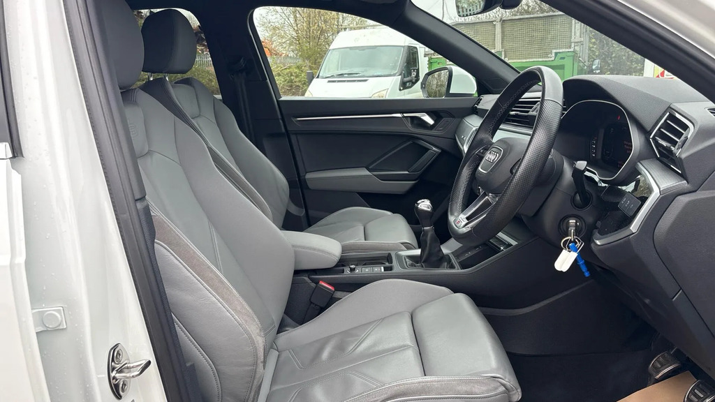 Audi Q3 35 Tfsi Black Edition Comfortsound Pack Grey #11