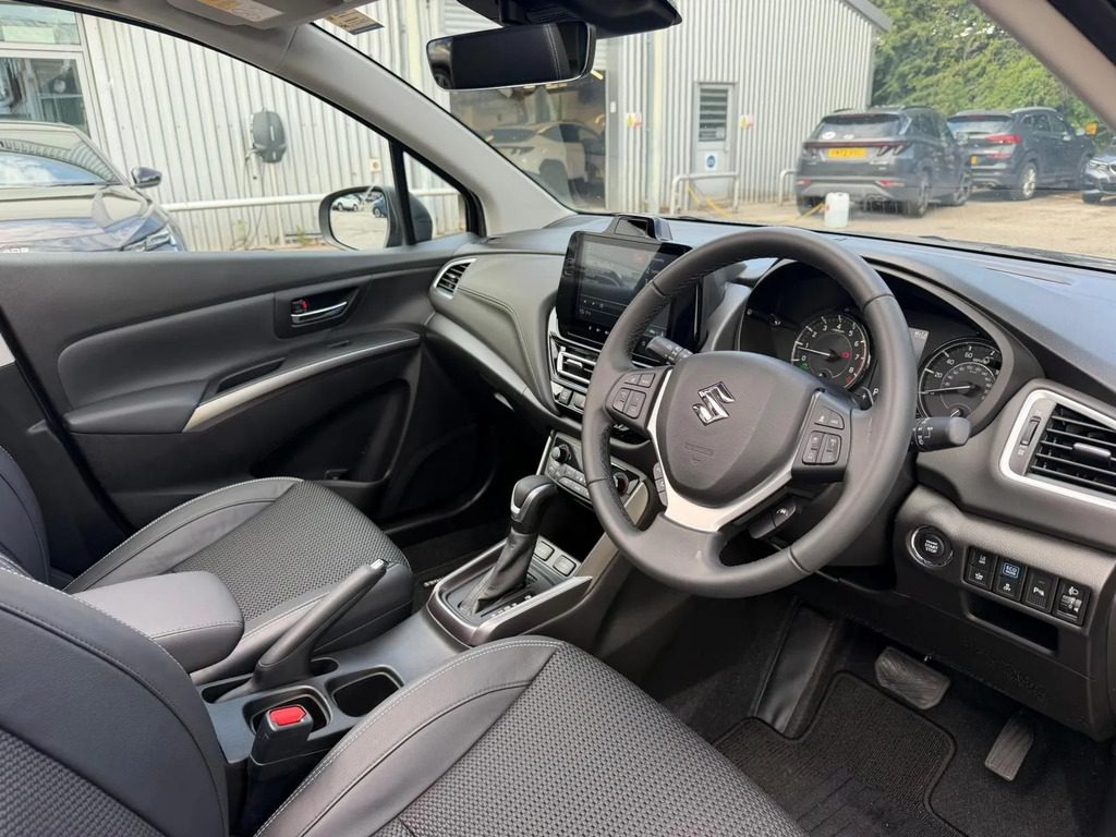 Suzuki SX4 S Cross 1.5 Motion Red #11
