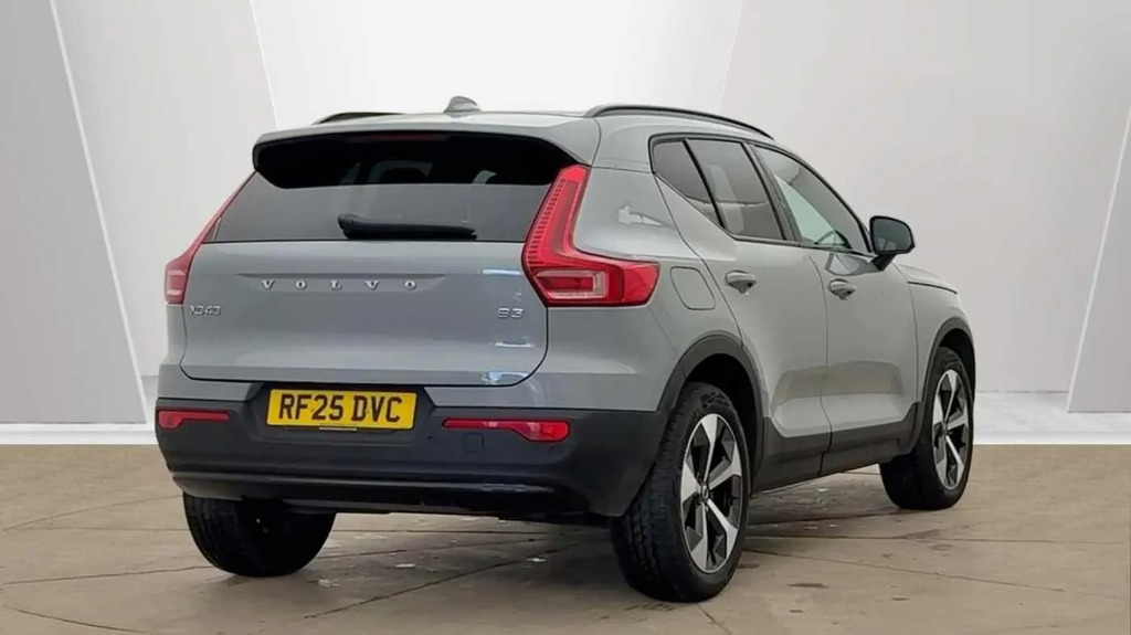 Volvo XC40 2.0 B3p Plus Dark  #3