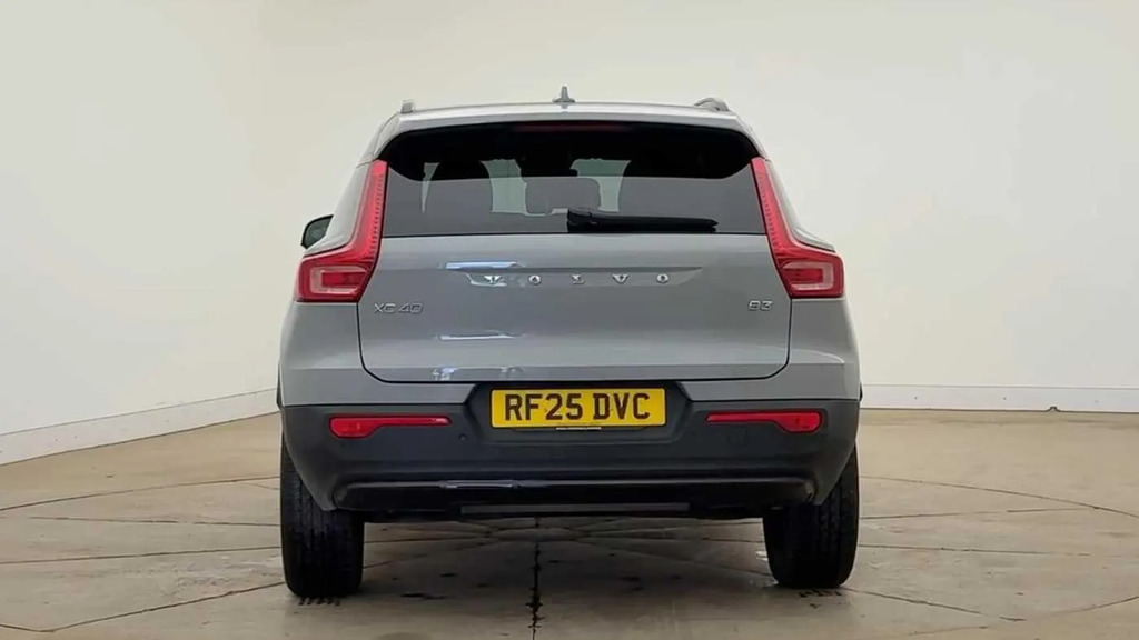 Volvo XC40 2.0 B3p Plus Dark  #4