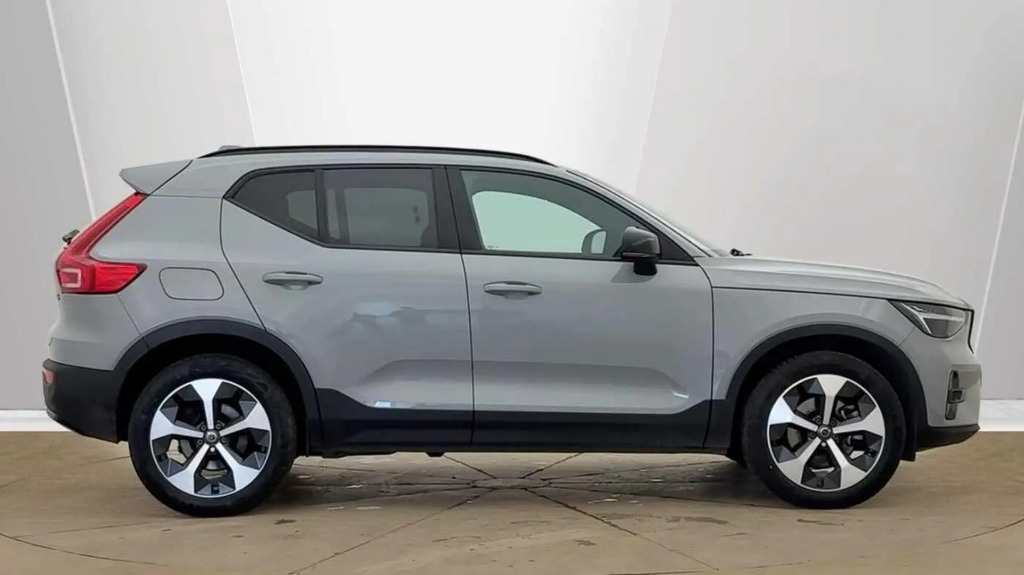 Volvo XC40 2.0 B3p Plus Dark  #2