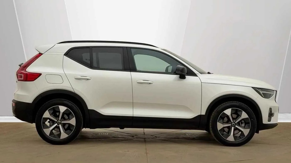 Volvo XC40 2.0 B3p Plus Dark  #2