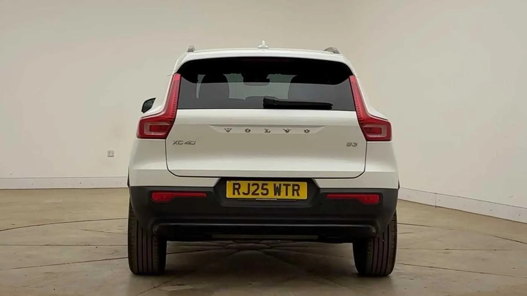 Volvo XC40 2.0 B3p Plus Dark  #4