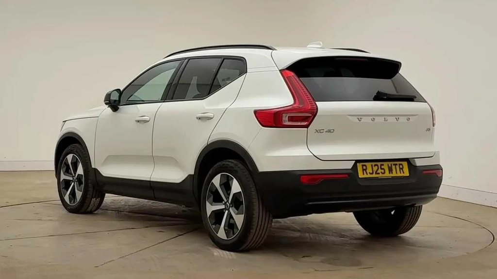Volvo XC40 2.0 B3p Plus Dark  #5