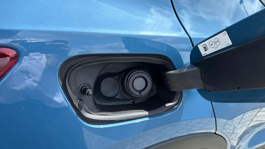 Volvo XC40 Plus, B3 Mild Hybrid, Dark Green #37