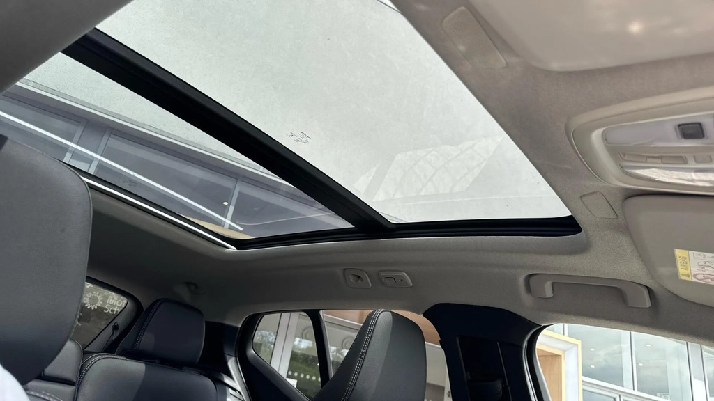 Volvo XC40 Plus, B3 Mild Hybrid, Dark Green #30