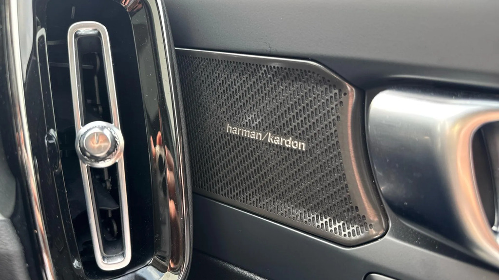 Volvo XC40 Plus, B3 Mild Hybrid, Dark Green #15