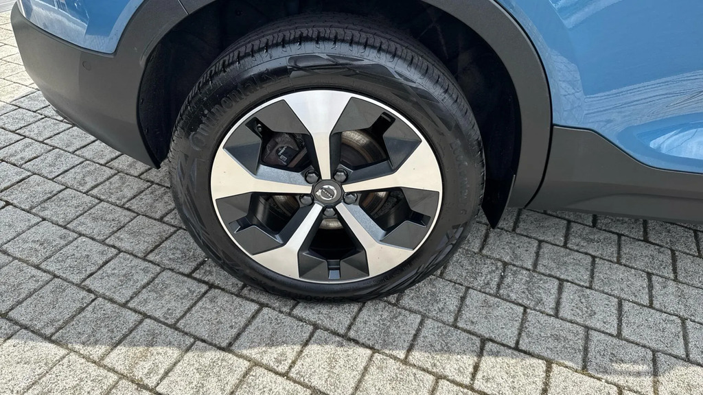 Volvo XC40 Plus, B3 Mild Hybrid, Dark Green #38
