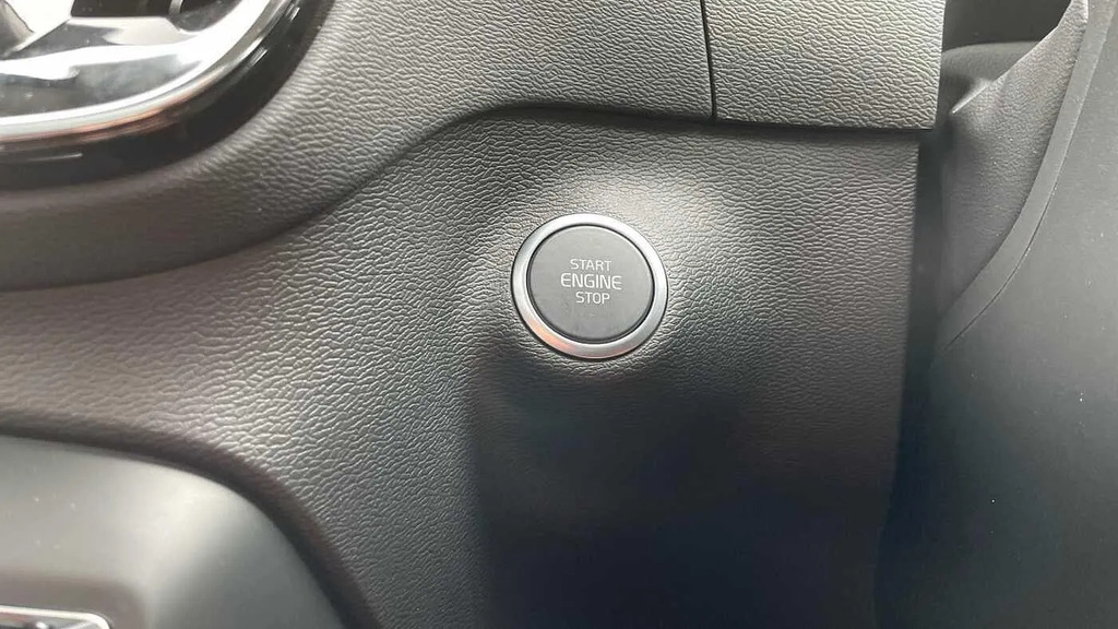 Volvo XC40 Plus, B3 Mild Hybrid, Dark Silver #26