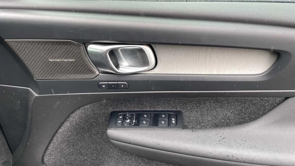 Volvo XC40 Plus, B3 Mild Hybrid, Dark Silver #28