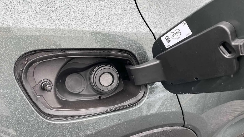 Volvo XC40 Plus, B3 Mild Hybrid, Dark Silver #15