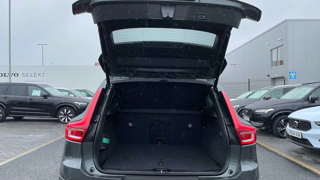 Volvo XC40 Plus, B3 Mild Hybrid, Dark Silver #13