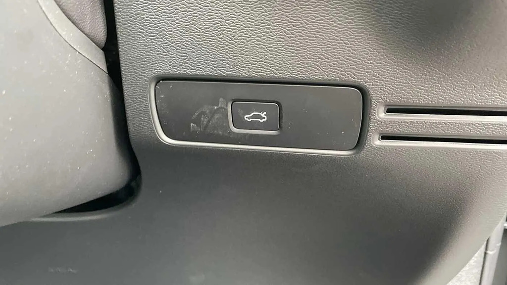 Volvo XC40 Plus, B3 Mild Hybrid, Dark Silver #34
