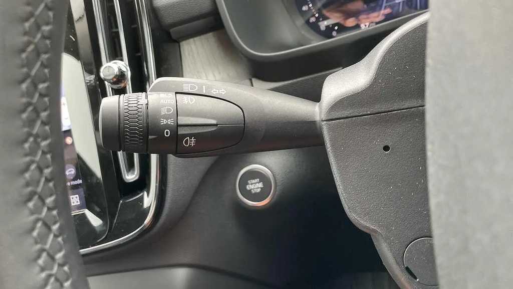 Volvo XC40 Plus, B3 Mild Hybrid, Dark Silver #19