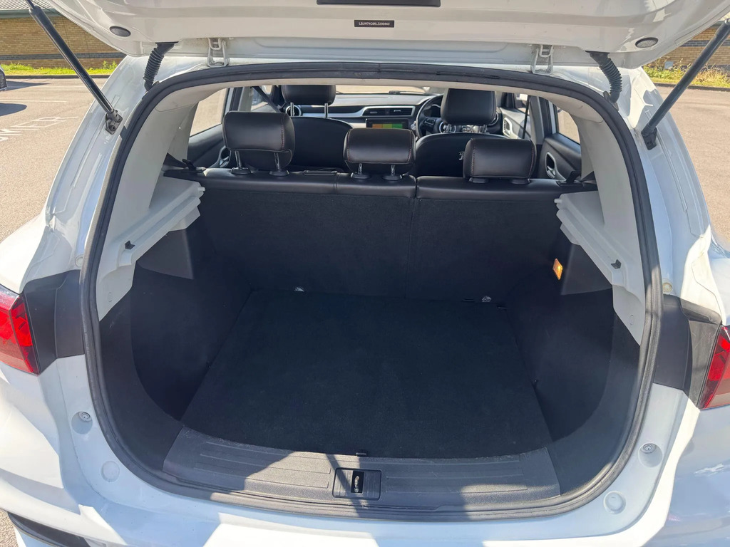 MG ZS Exclusive 1.5 Vti-tech White #20