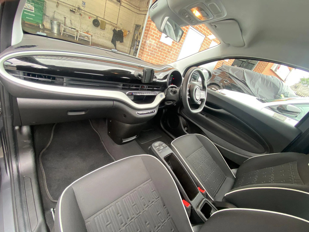 Fiat 500E 500E La Prima Black #9