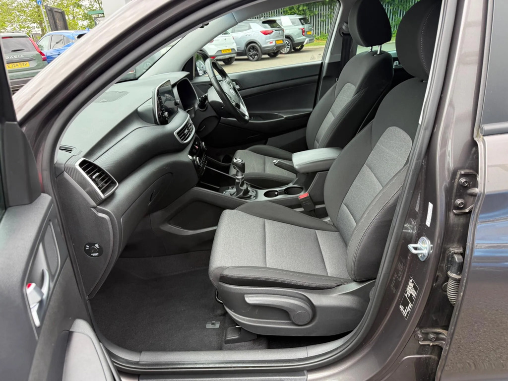 Hyundai Tucson 1.6 Gdi Se Nav 2Wd  #3