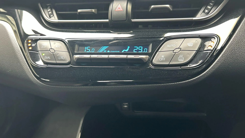 Toyota C-Hr Excel Silver #32