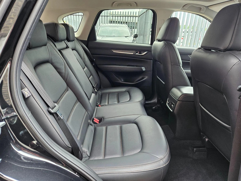 Mazda CX-5 2.0 E-skyactiv G Mhev Takumi Red #17