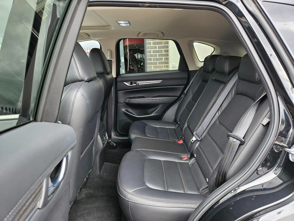 Mazda CX-5 2.0 E-skyactiv G Mhev Takumi Red #18