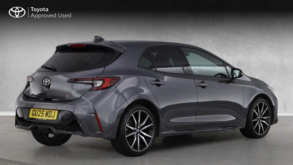 Toyota Corolla 1.8 Vvt-i Hybrid Gr Sport GU25WDJ #3