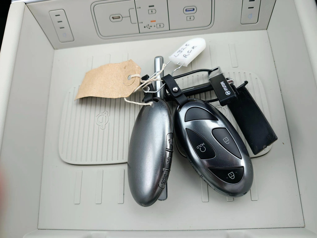 Hyundai Santa Fe Calligraphy Black #25
