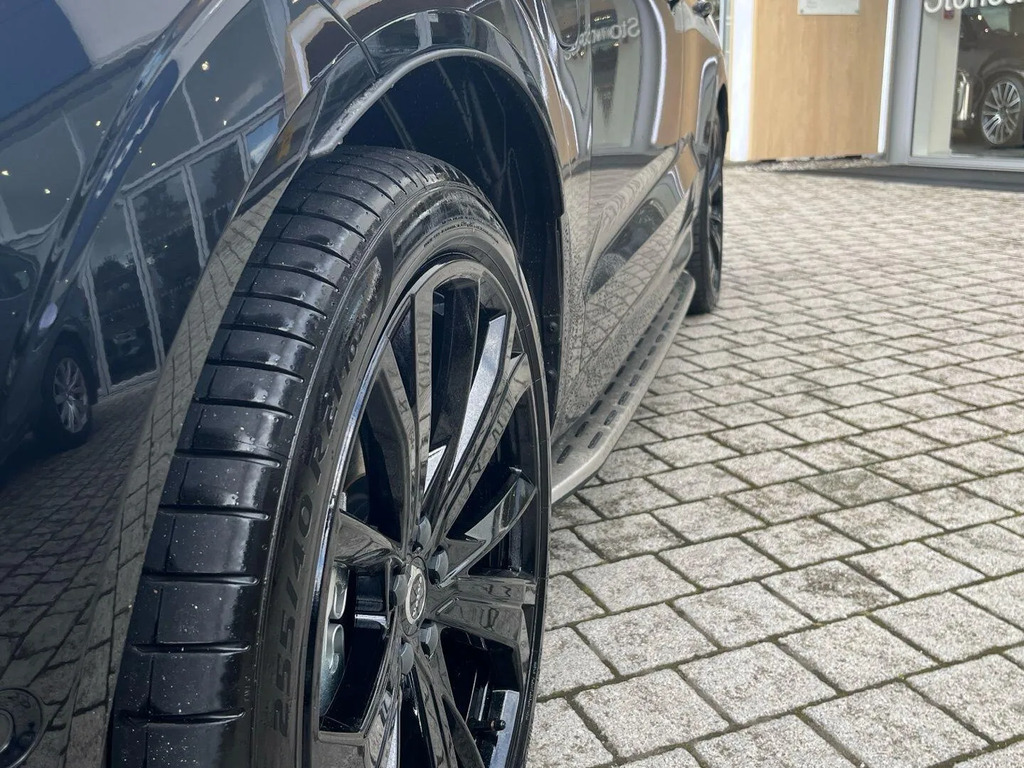 Volvo XC60 Plus Pro Black Edition Black #37
