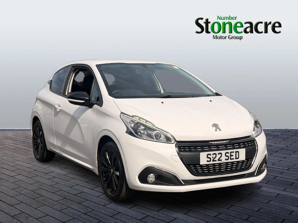 Peugeot 208 1.2 Puretech 82 Black Edition 