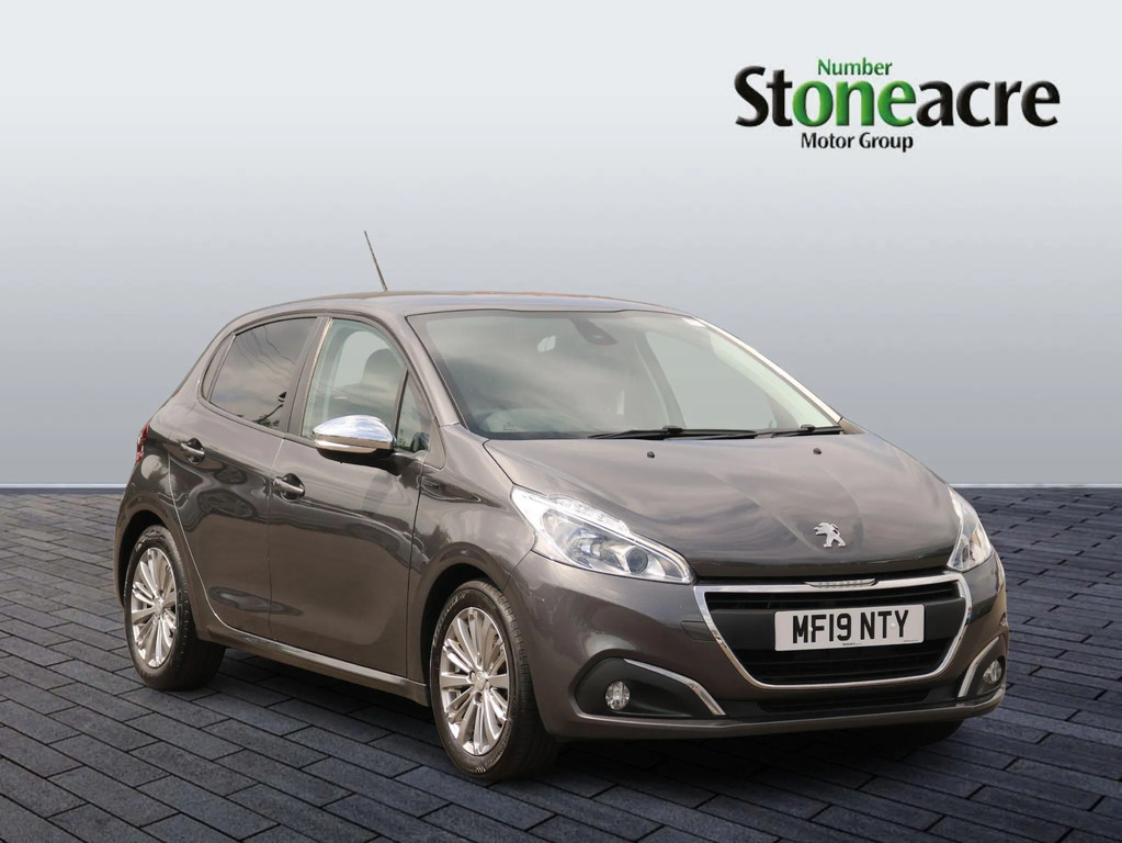Peugeot 208 1.2 Puretech Signature Hatchback