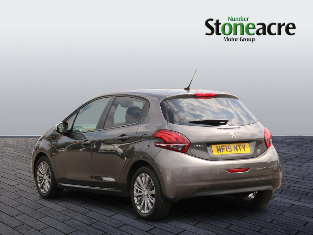 Peugeot 208 1.2 Puretech Signature Hatchback #5