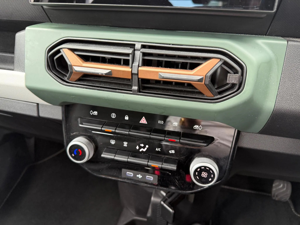 Dacia Spring 27Kwh Extreme 65 48Kw Beige #19