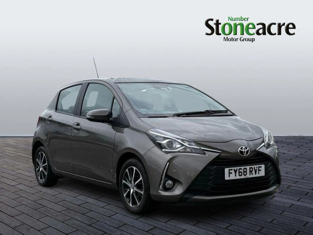 Toyota Yaris 1.5 Vvt-i Icon Tech Cvt Euro 6 Brown