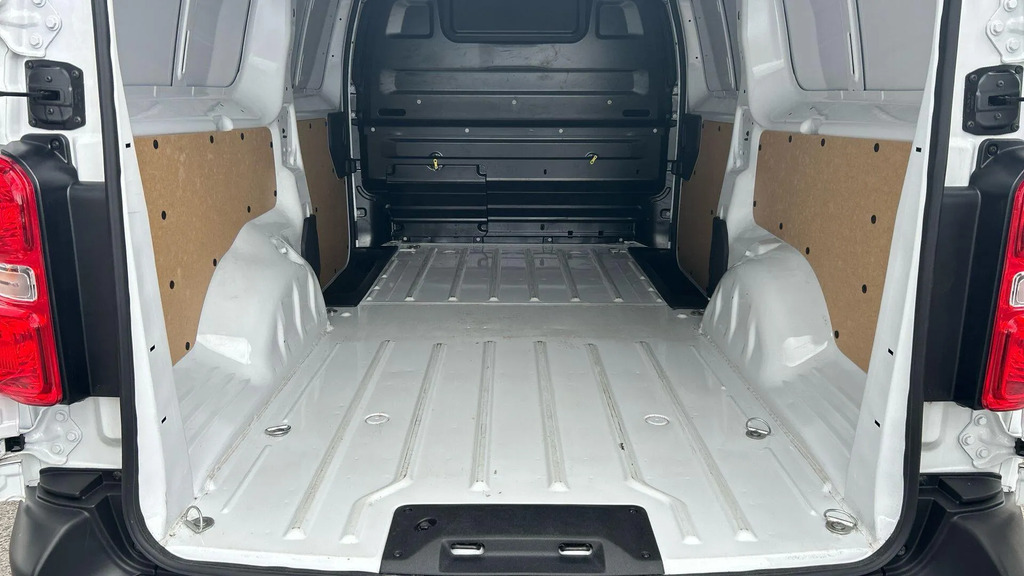 Toyota PROACE 2L 2.0D Icon Long Panel Van 6Dr Lwb White #18