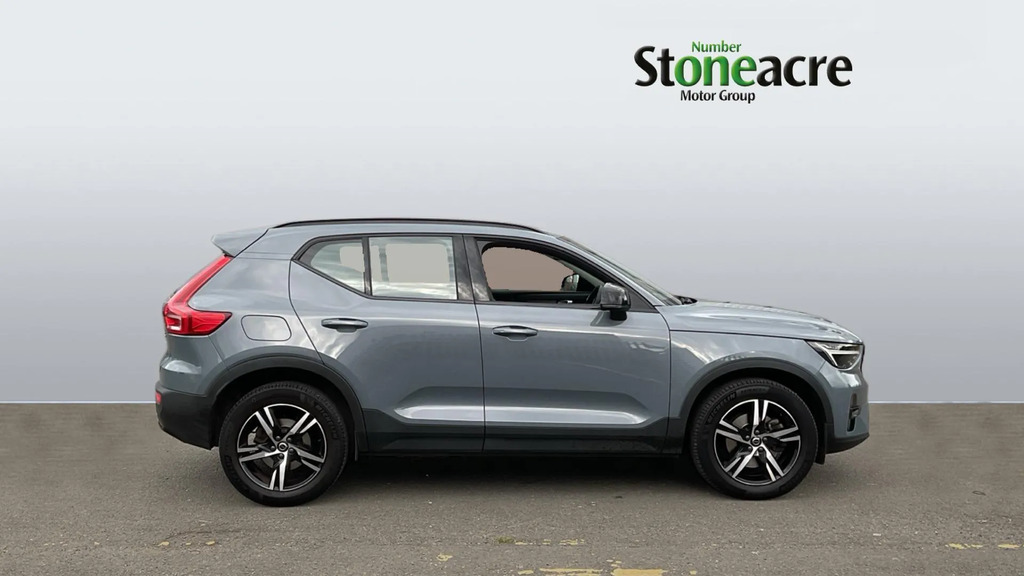 Volvo XC40 2.0 B3p Plus Dark  #3