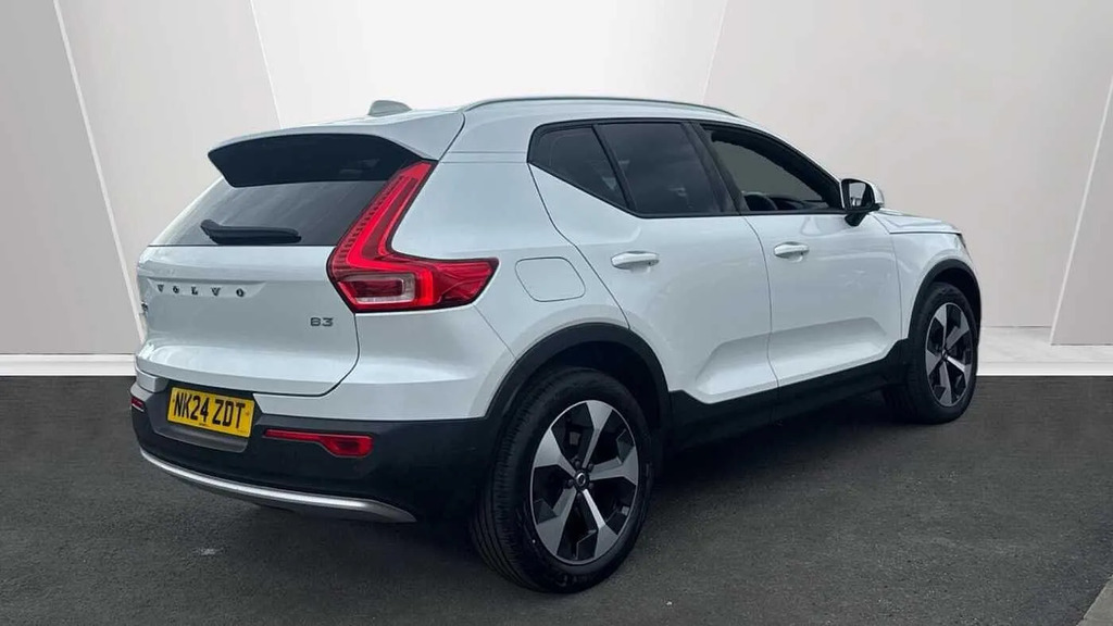 Volvo XC40 Core B3 163 Hp  #2