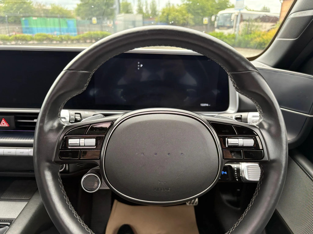 Hyundai Ioniq 6 6 First Edition Ev Gold #16