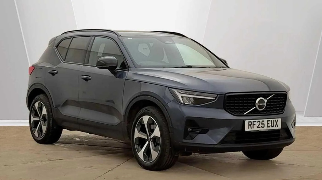 Volvo XC40 2.0 B4p Plus Dark 