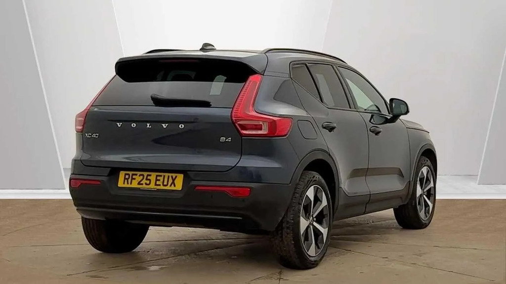 Volvo XC40 2.0 B4p Plus Dark  #3