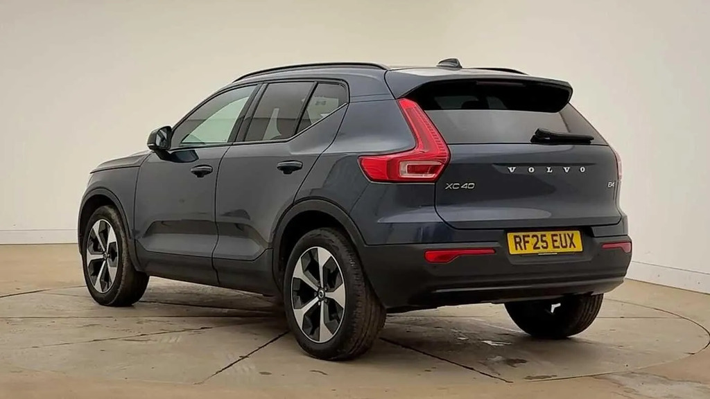 Volvo XC40 2.0 B4p Plus Dark  #5