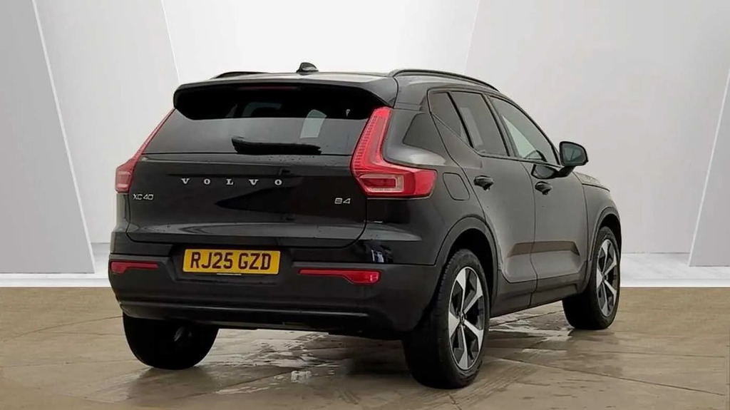 Volvo XC40 2.0 B4p Plus Dark  #3