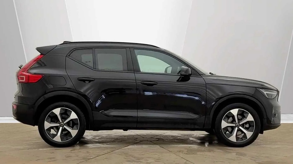 Volvo XC40 2.0 B4p Plus Dark  #2