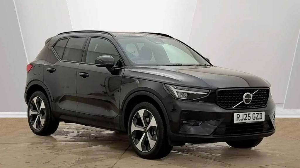 Volvo XC40 2.0 B4p Plus Dark 