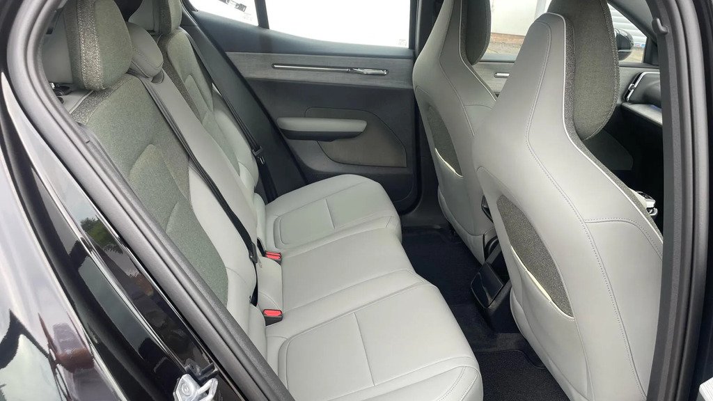 Volvo EX30 Twin Performance 69Kwh Plus Awd #6