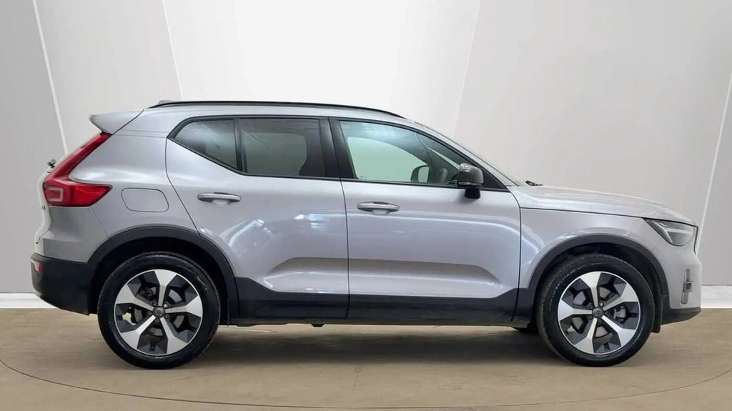 Volvo XC40 2.0 B3p Plus Dark 