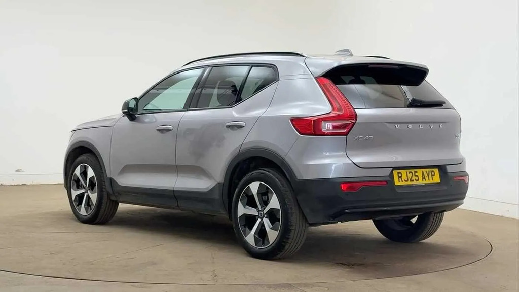 Volvo XC40 2.0 B3p Plus Dark  #4