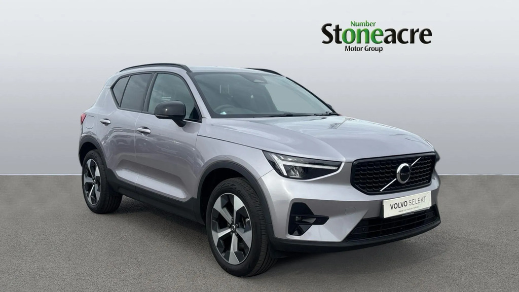 Volvo XC40 2.0 B3p Plus Dark 
