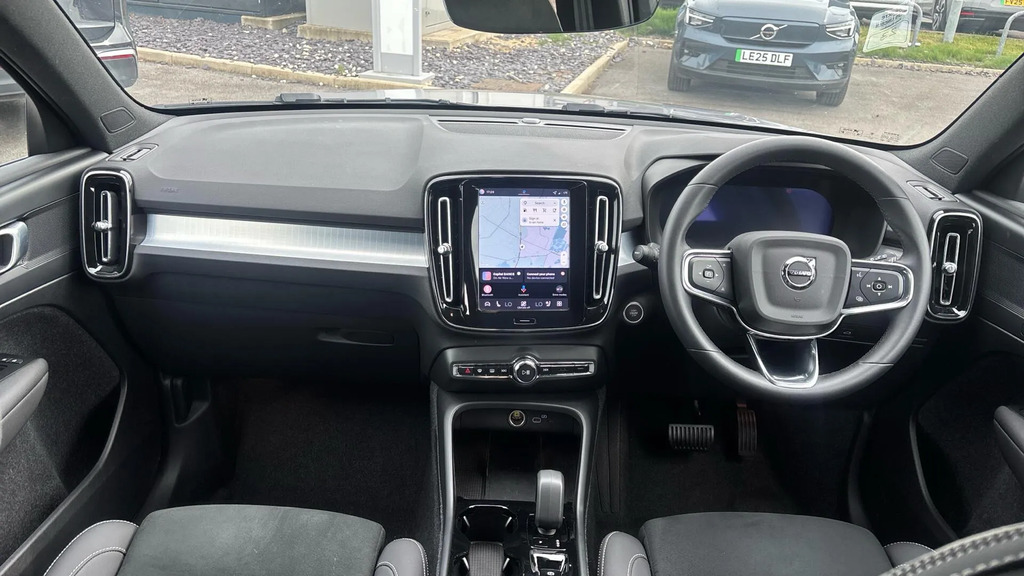 Volvo XC40 2.0 B3p Plus Dark  #5